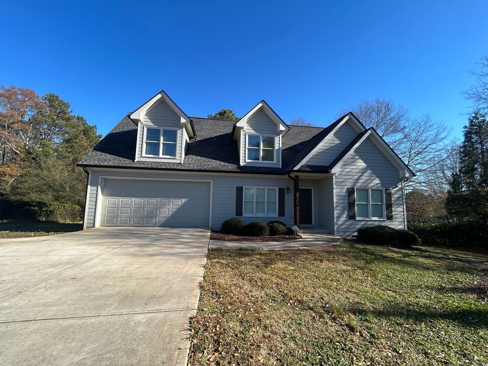 1521 Bouldercrest Cir in Watkinsville, GA - Building Photo