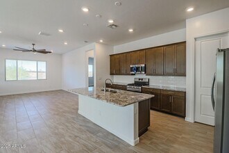 24202 N 170th Ln in Surprise, AZ - Building Photo - Building Photo