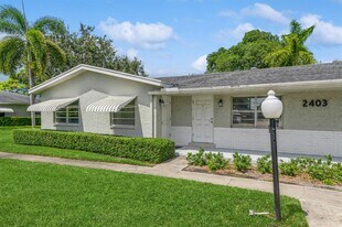 2405 Lowson Blvd, Unit fairways in Delray Beach, FL - Building Photo