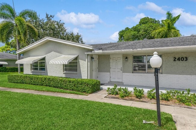2405 Lowson Blvd, Unit fairways, Unit fairways