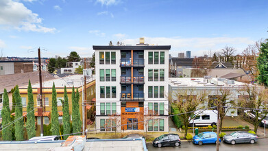 1834 Apartments in Portland, OR - Foto de edificio - Building Photo