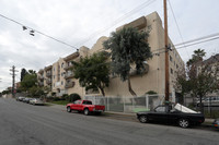 Adrmore Apartments in Los Angeles, CA - Foto de edificio - Building Photo