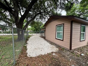 6911 Bauman Rd in Houston, TX - Building Photo - Building Photo