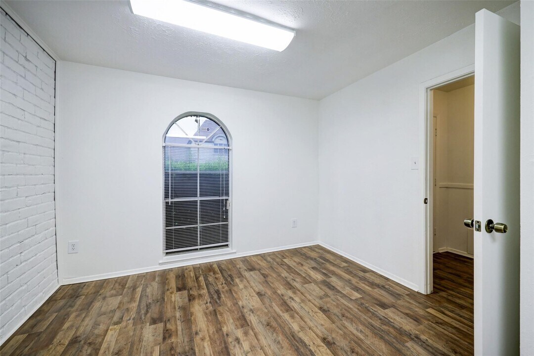 15251 Buckle Ln in Houston, TX - Building Photo