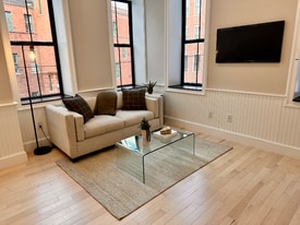 29 Washington St, Unit 201 in Haverhill, MA - Building Photo