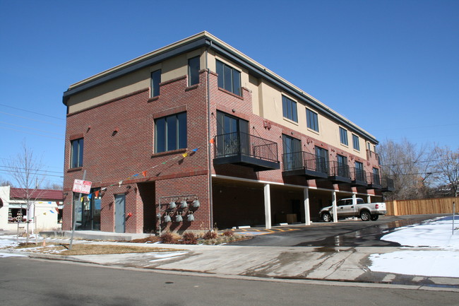 Clayton Town Center in Denver, CO - Foto de edificio - Building Photo