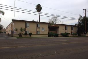 The Gardens 2 in El Cajon, CA - Foto de edificio - Building Photo