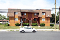 2-4 W Leeds Ave in Pleasantville, NJ - Foto de edificio - Building Photo