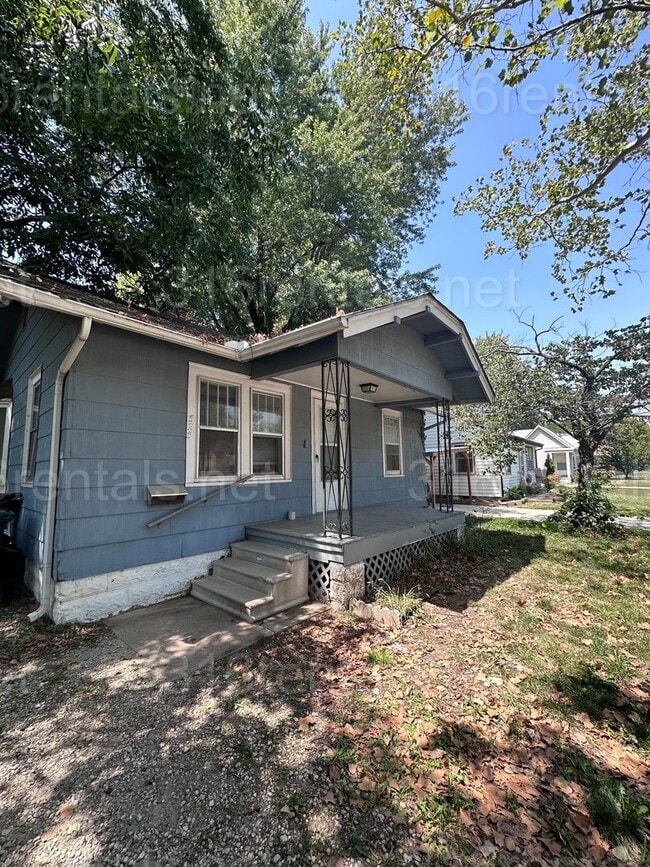 property at 525 N Meridian Ave
