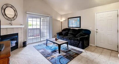 1288 Lake Cir in Windsor, CO - Foto de edificio - Building Photo