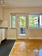 95 Lawton Blvd in Toronto, ON - Building Photo - Building Photo