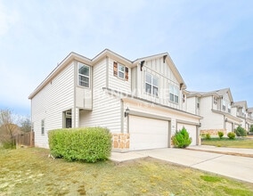 8803 Adolph Scheel Wy, Unit 2214-148 in Converse, TX - Foto de edificio - Building Photo