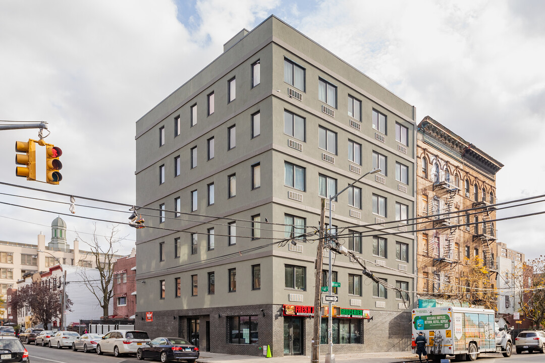 510 Brook Ave in Bronx, NY - Building Photo