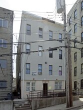 210 Washington St in Mount Vernon, NY - Foto de edificio - Building Photo