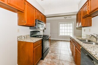 6770 Starkenburg Ln in Memphis, TN - Building Photo - Building Photo