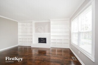 1510 Shadow Ln in St. Charles, MO - Building Photo - Building Photo
