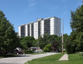 Guildwood Gardens in Toronto, ON - Building Photo - Building Photo