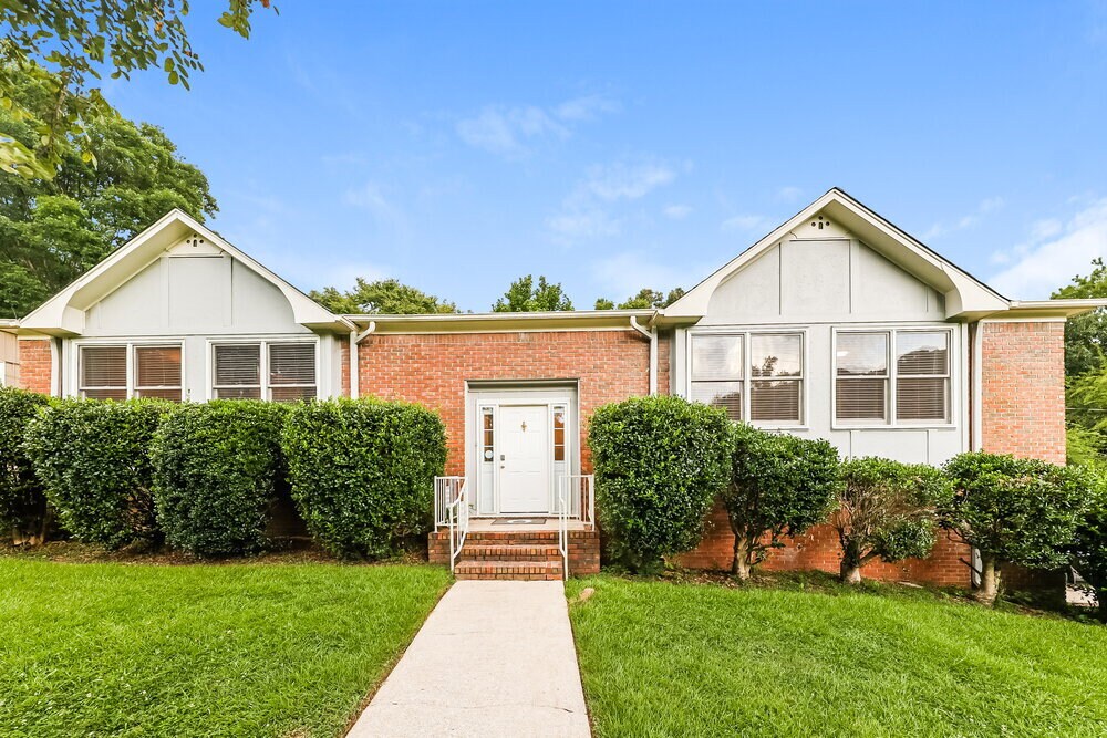 800 Dunwoody Ln in Birmingham, AL - Foto de edificio