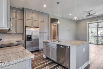 6565 E Thomas Rd in Scottsdale, AZ - Building Photo - Building Photo