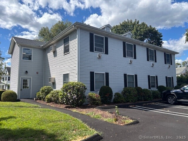 14 Cherry St in Milford, CT - Building Photo