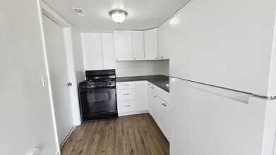 428 Navajo St in Salt Lake City, UT - Building Photo - Building Photo