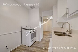 7044 Lanewood Ave in Los Angeles, CA - Building Photo - Building Photo