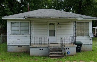 5912 Owen St in Birmingham, AL - Building Photo