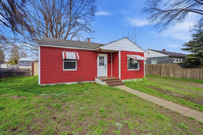 property at 2707 E South Crescent Ave