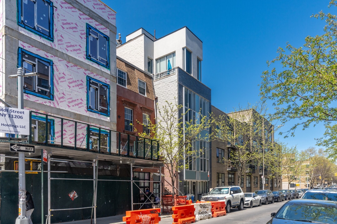 199 Humboldt St in Brooklyn, NY - Building Photo