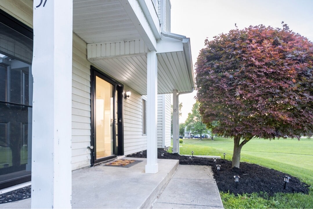 35 Churn Rd in Matteson, IL - Building Photo