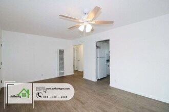 2835 Reservoir Ln in Redding, CA - Building Photo - Building Photo