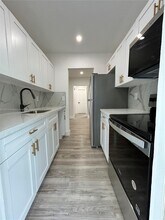 1936 Normandy Dr in Miami Beach, FL - Foto de edificio - Building Photo