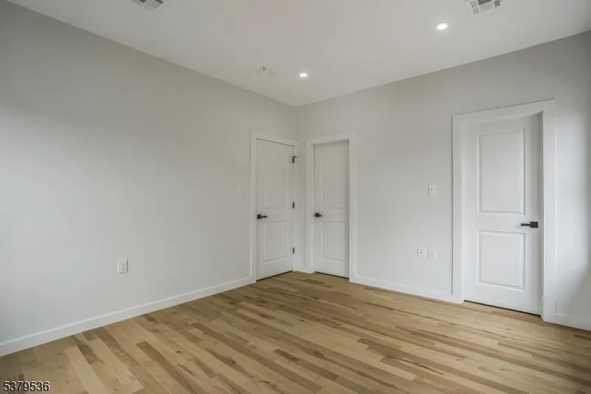 15 Voorhees St, Unit 2nd Floor in Newark, NJ - Foto de edificio - Building Photo