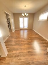 8211 Brinsmade Ave in Cleveland, OH - Building Photo - Building Photo