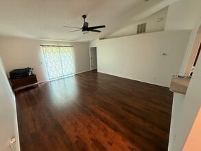 19 Rockefeller Dr in Palm Coast, FL - Building Photo - Building Photo