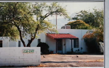 231-247 E Delano St in Tucson, AZ - Building Photo - Building Photo