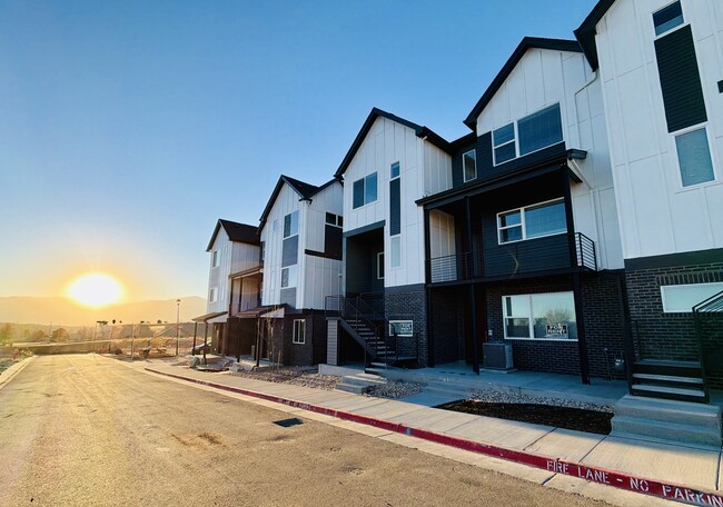 7180 Clove Hitch Hts in Colorado Springs, CO - Building Photo - Building Photo