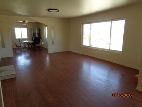 33825 121st St E in Pearblossom, CA - Building Photo - Building Photo