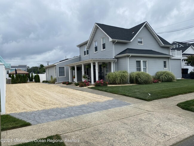 402 A St in Belmar, NJ - Building Photo - Building Photo