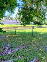 1050 Staghorn St in Wellington, FL - Building Photo - Building Photo