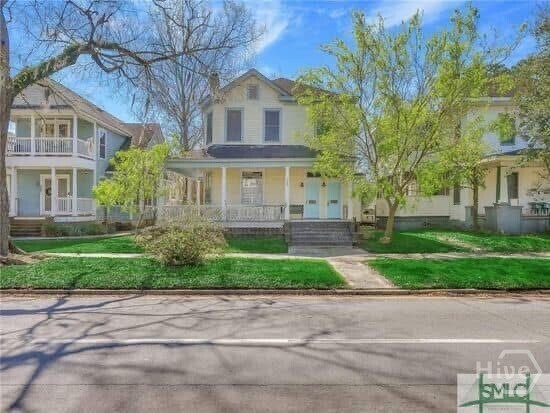 property at 723 E Henry St