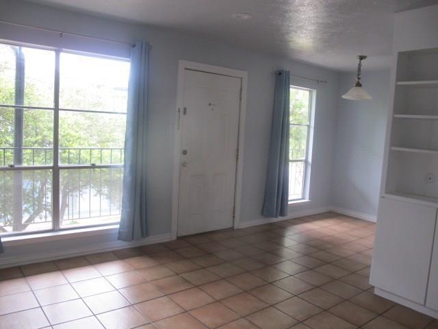 425 S Oak St in Arlington, TX - Building Photo - Building Photo