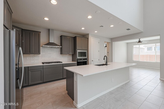 2031 W Bramble Berry Ln in Phoenix, AZ - Building Photo - Building Photo