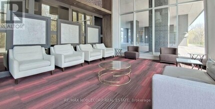 8763 Bayview Ave in Richmond Hill, ON - Building Photo - Building Photo