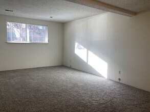 1606 Cottonwood Dr in Louisville, CO - Building Photo - Building Photo