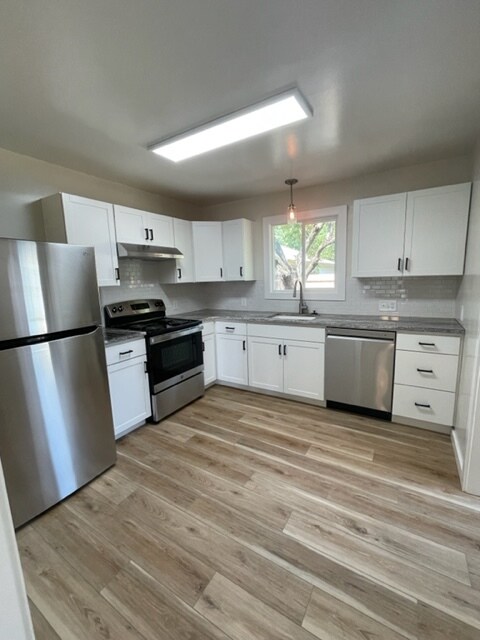 790 Locust St in Redding, CA - Building Photo