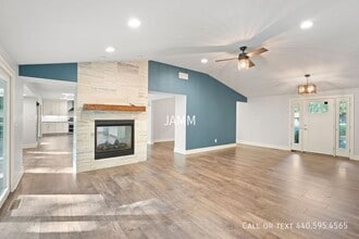 12477 The Bluffs in Strongsville, OH - Building Photo - Building Photo