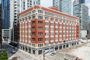 Polk Street Station in Chicago, IL - Building Photo