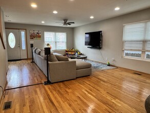 1031 N Keeler Ave in Chicago, IL - Building Photo - Building Photo