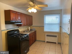 6434 Oxford Ave in Philadelphia, PA - Building Photo - Building Photo